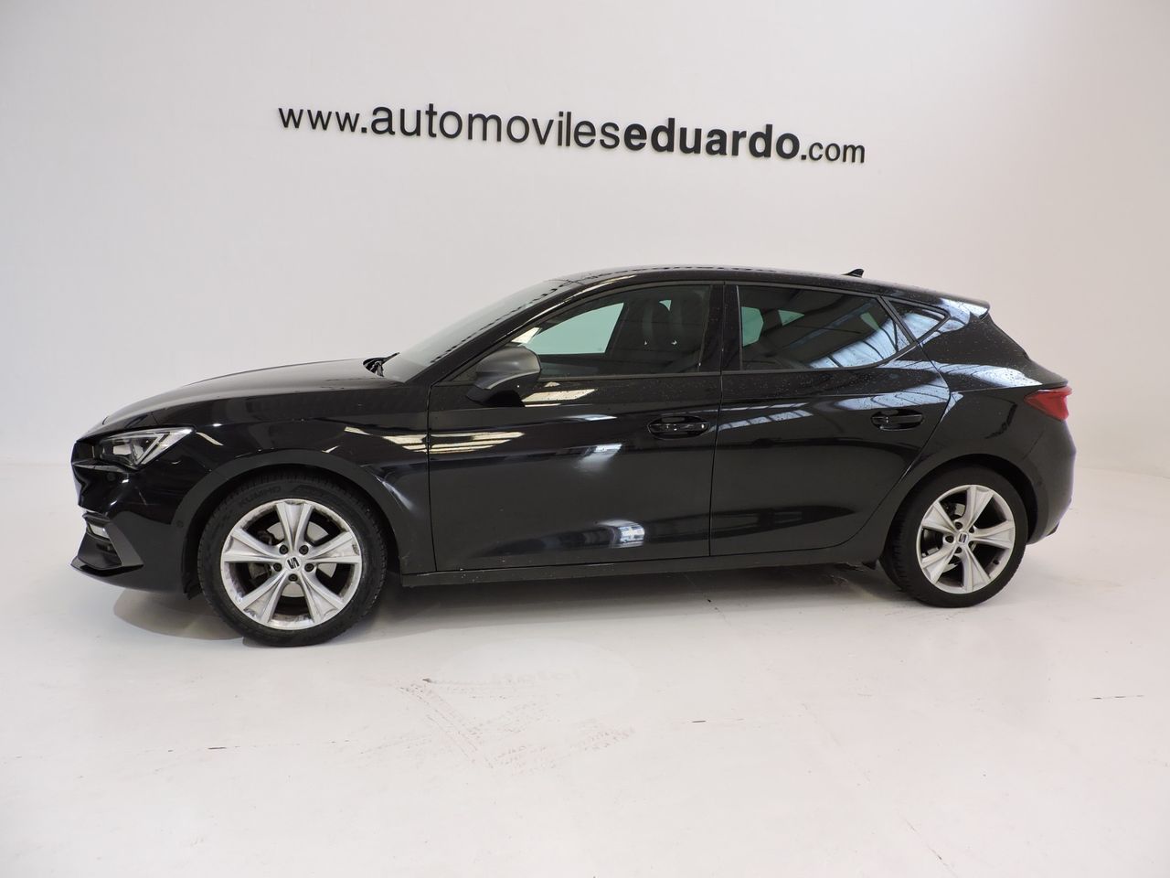 Seat Leon Leon 1.0 TSI 81 KW 1.0 TSI 81KW S&S FR 25 ANIVERSARIO - Foto 6