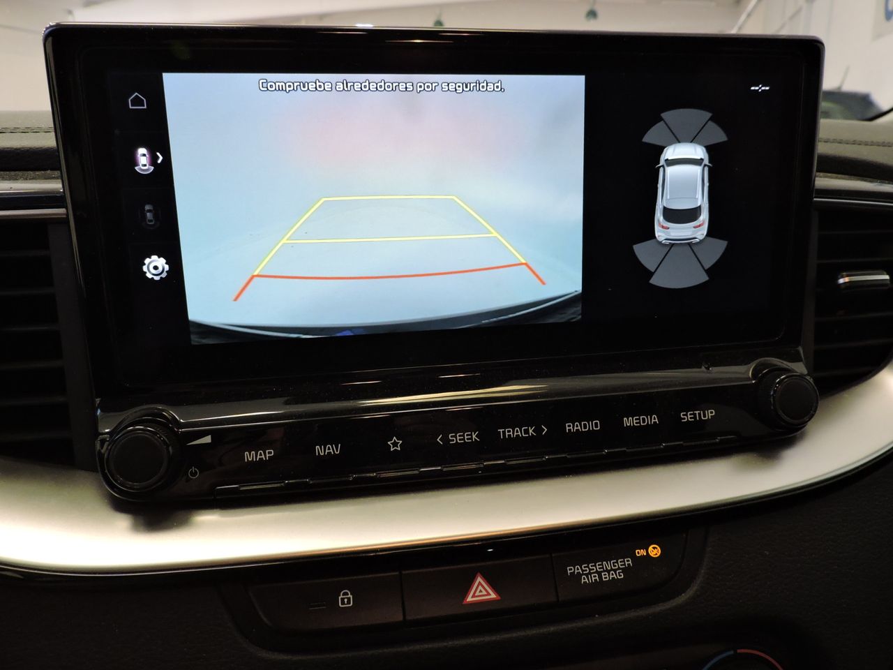 Kia XCeed Tech 1.6 Diesel MHEV 100 kW 136 CV STYLE - Foto 13