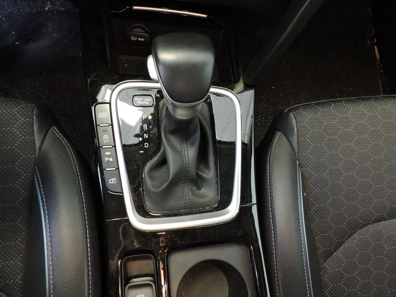 Kia XCeed Tech 1.6 Diesel MHEV 100 kW 136 CV STYLE - Foto 15