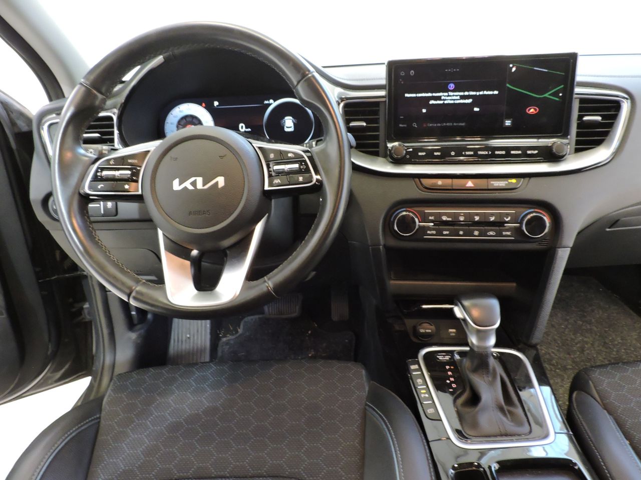 Kia XCeed Tech 1.6 Diesel MHEV 100 kW 136 CV STYLE - Foto 10