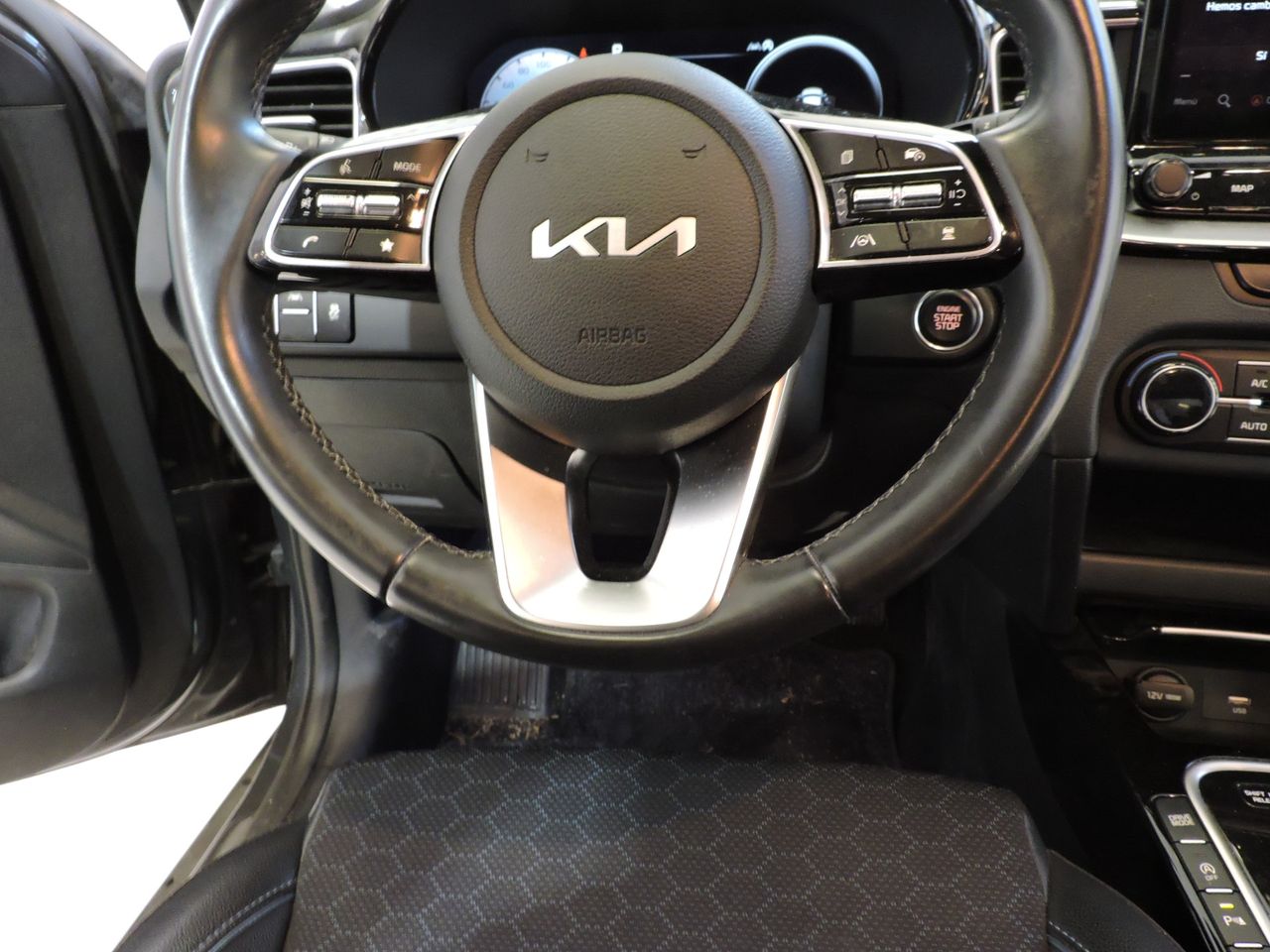 Kia XCeed Tech 1.6 Diesel MHEV 100 kW 136 CV STYLE - Foto 11
