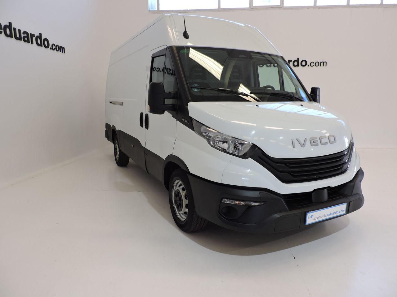 Iveco Daily DAILY 2.3 TD 35S 16 V 3520L/H2 12 M3 - Foto 4