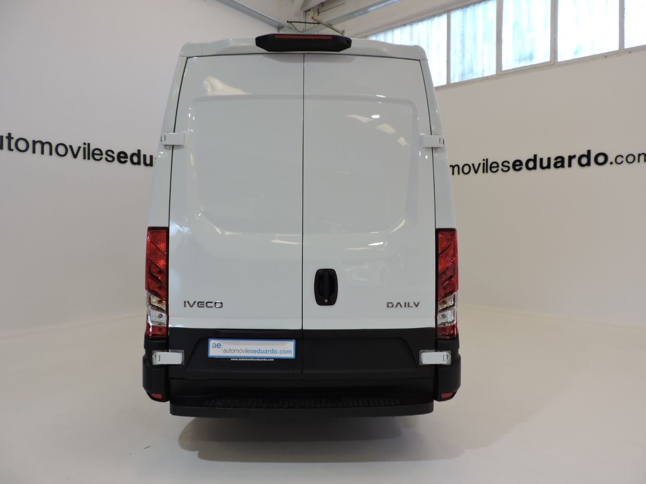 Iveco Daily DAILY 2.3 TD 35S 16 V 3520L/H2 12 M3 - Foto 8