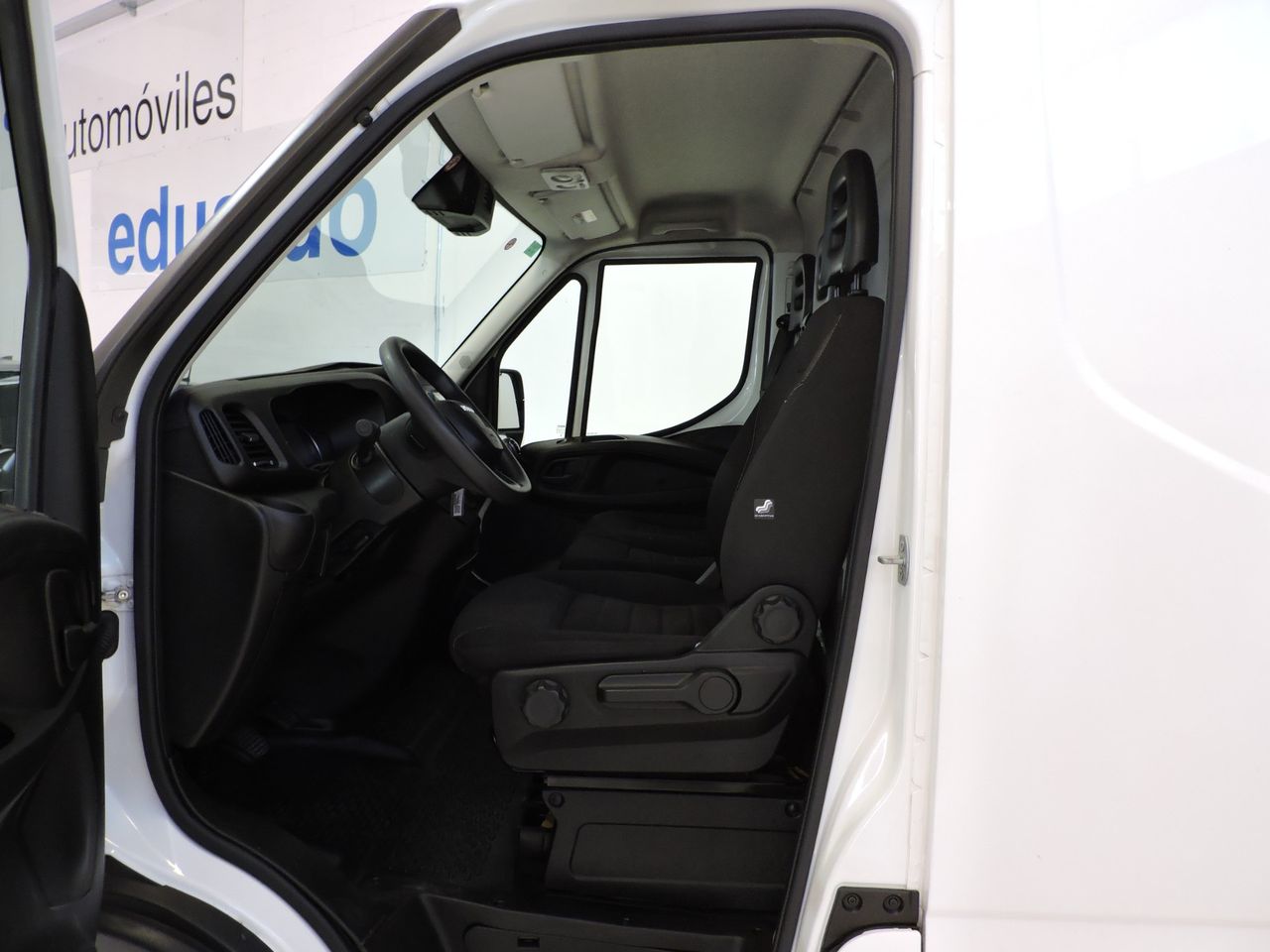 Iveco Daily DAILY 2.3 TD 35S 16 V 3520L/H2 12 M3 - Foto 11