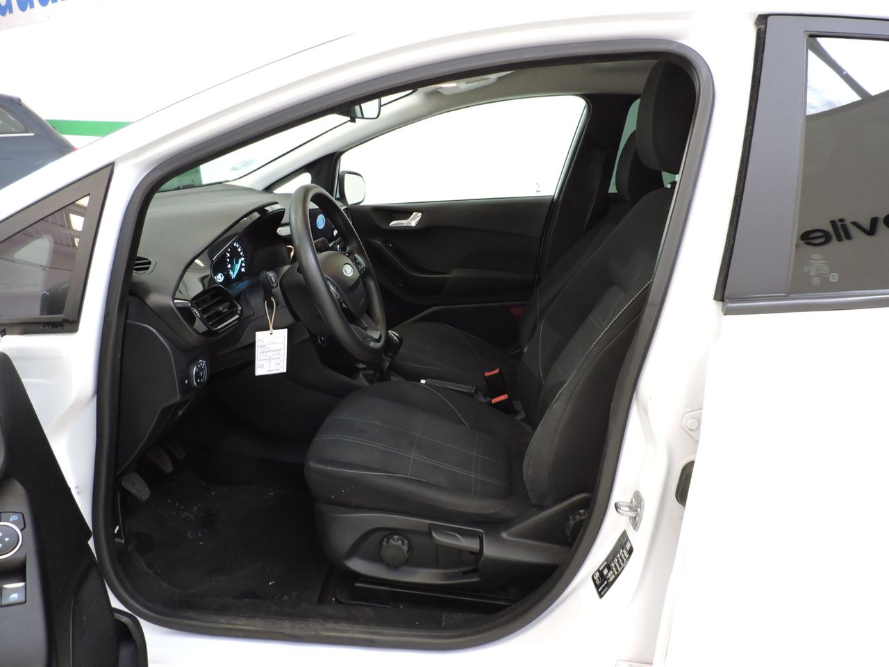 Ford Fiesta 5p Limited Edition 1.1 Ti-VCT 55 kW - Foto 11