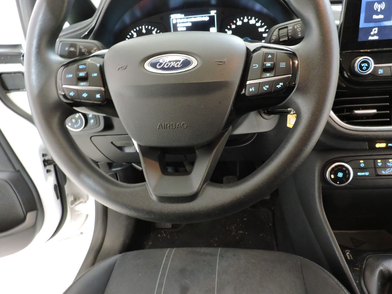 Ford Fiesta 5p Limited Edition 1.1 Ti-VCT 55 kW - Foto 14