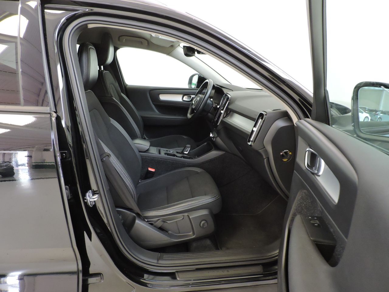 Volvo XC40 Business Plus T3 Aut. - Foto 17