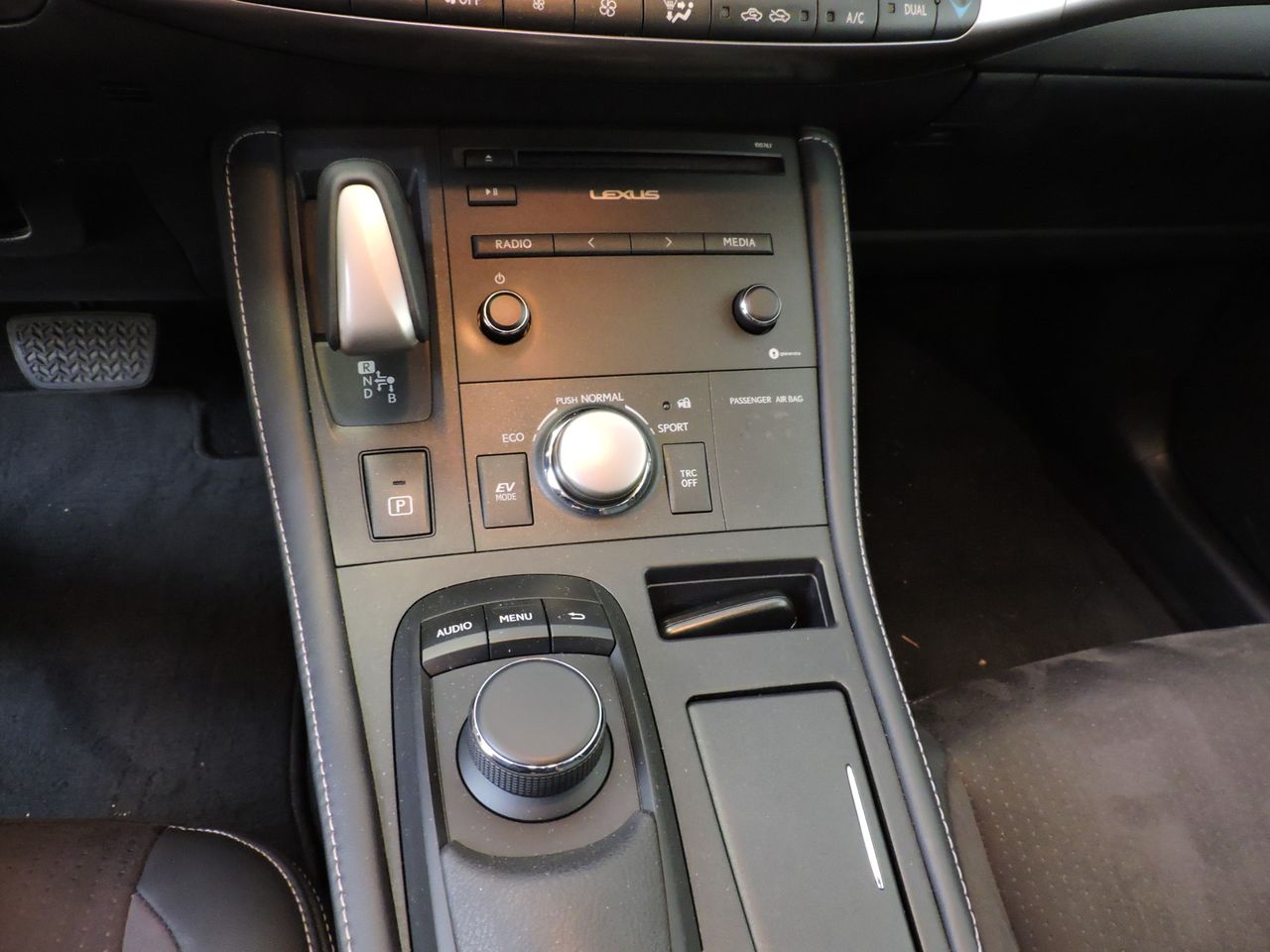 Lexus CT 200h Business - Foto 14