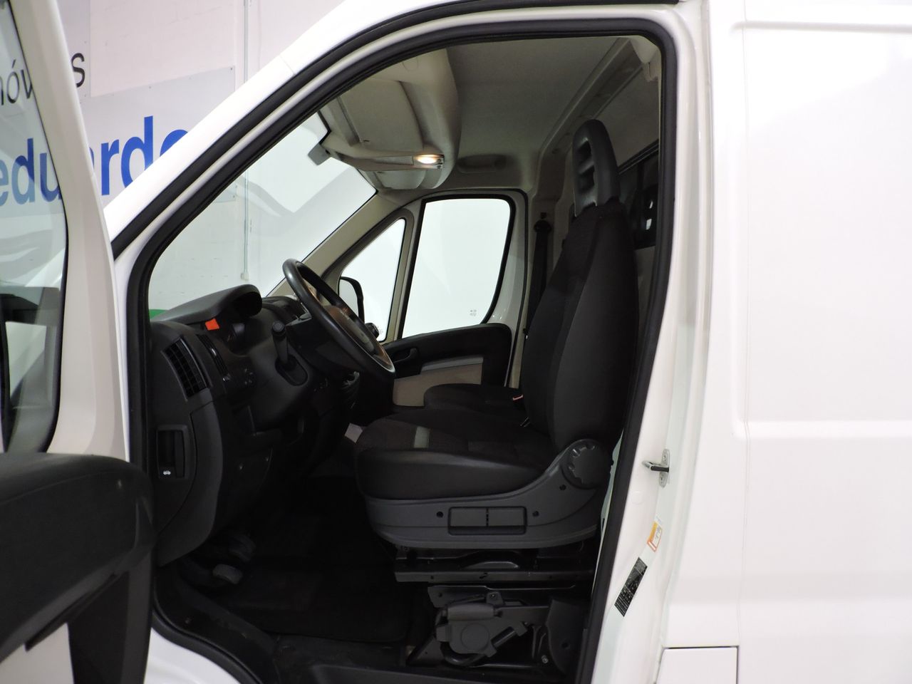 Peugeot Boxer FG 333 L2H2 2.0 BLUEHDI 130CV - Foto 11