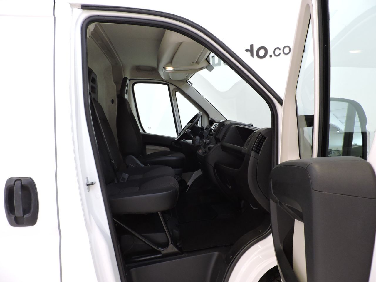 Peugeot Boxer FG 333 L2H2 2.0 BLUEHDI 130CV - Foto 12