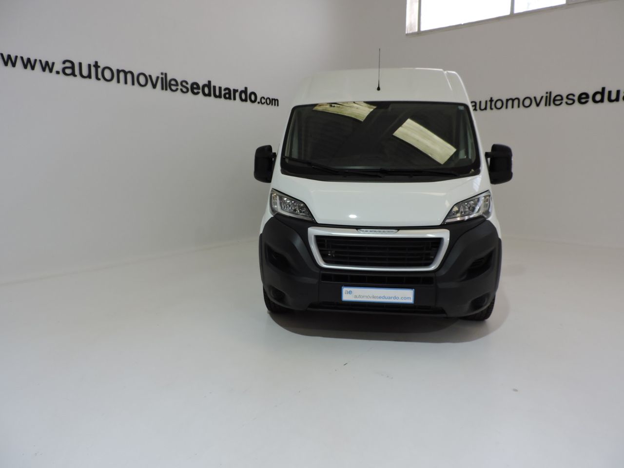 Peugeot Boxer FG 333 L2H2 2.0 BLUEHDI 130CV - Foto 3