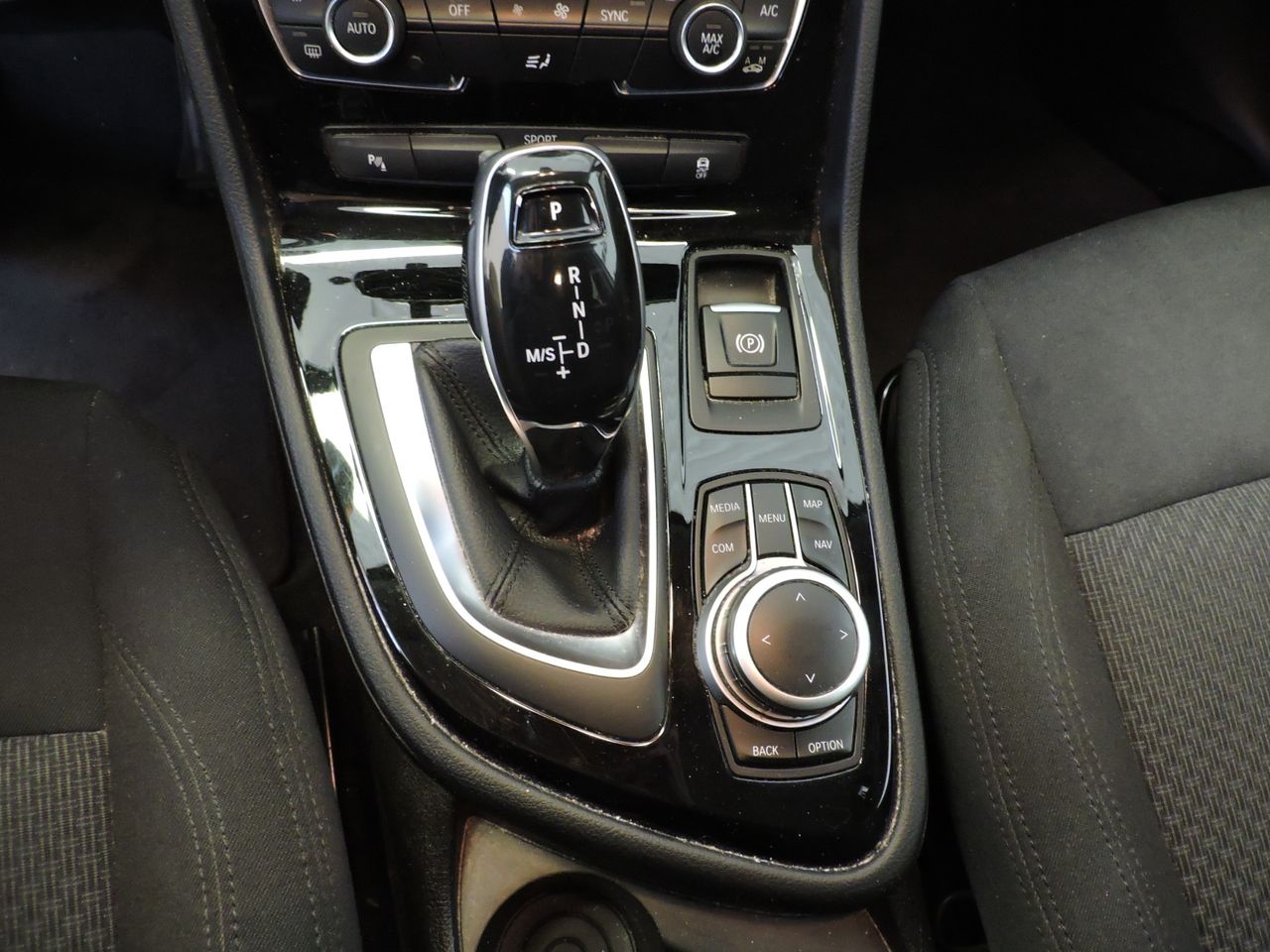 BMW Serie 2 218d Gran Tourer Aut. Business - Foto 14