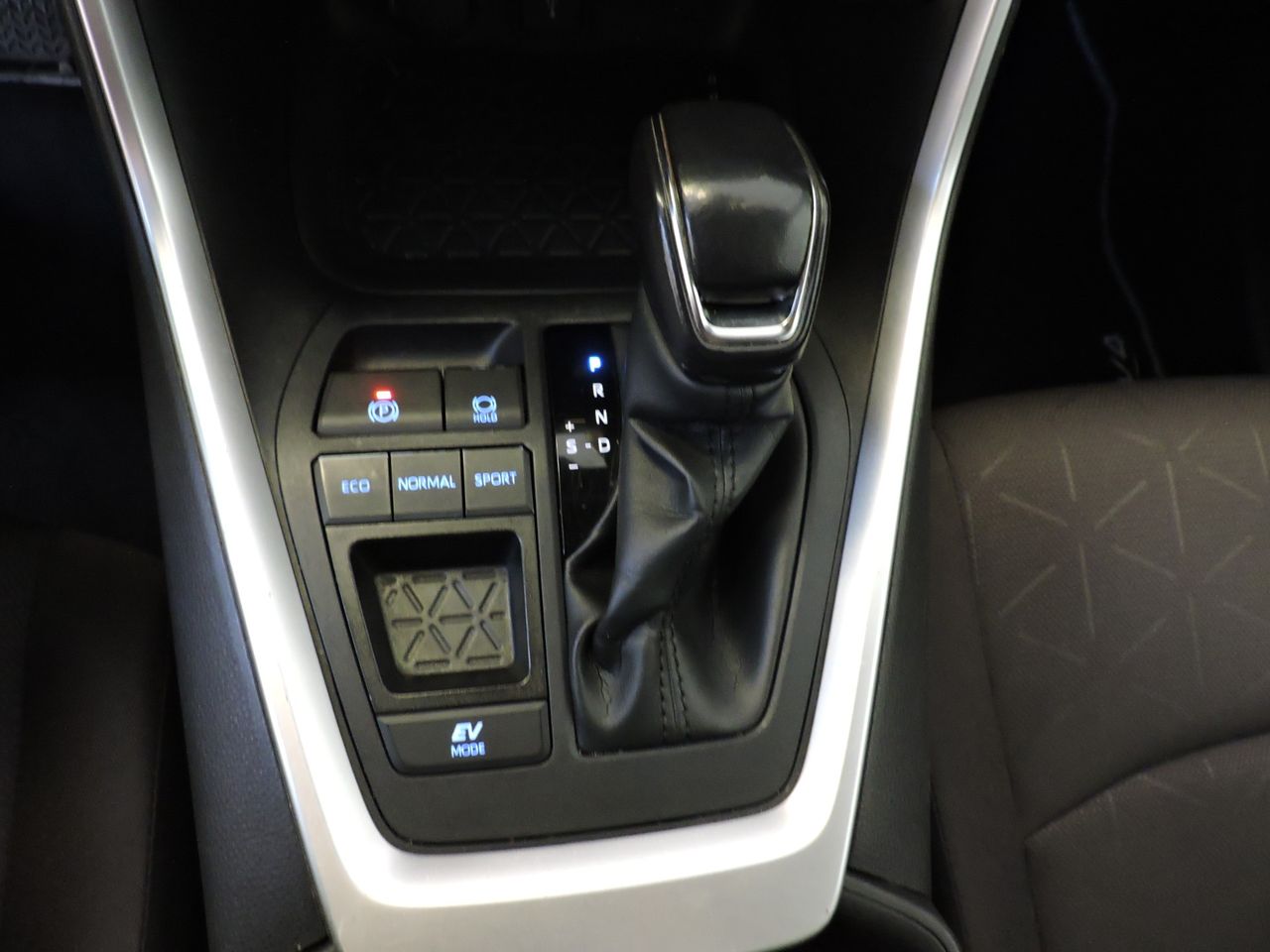 Toyota Rav4 Hybrid 220H 4x2 Advance - Foto 15