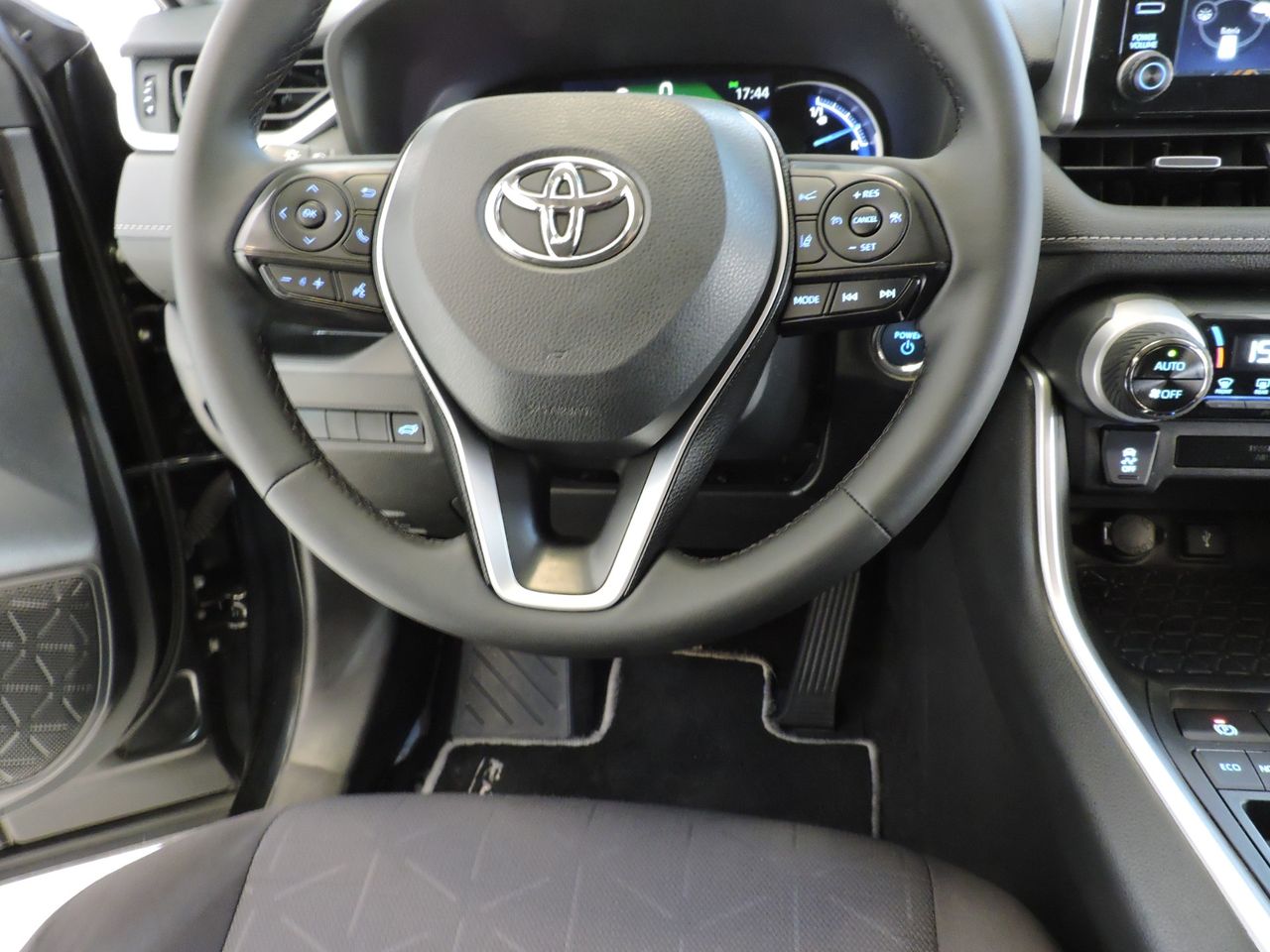 Toyota Rav4 Hybrid 220H 4x2 Advance - Foto 11
