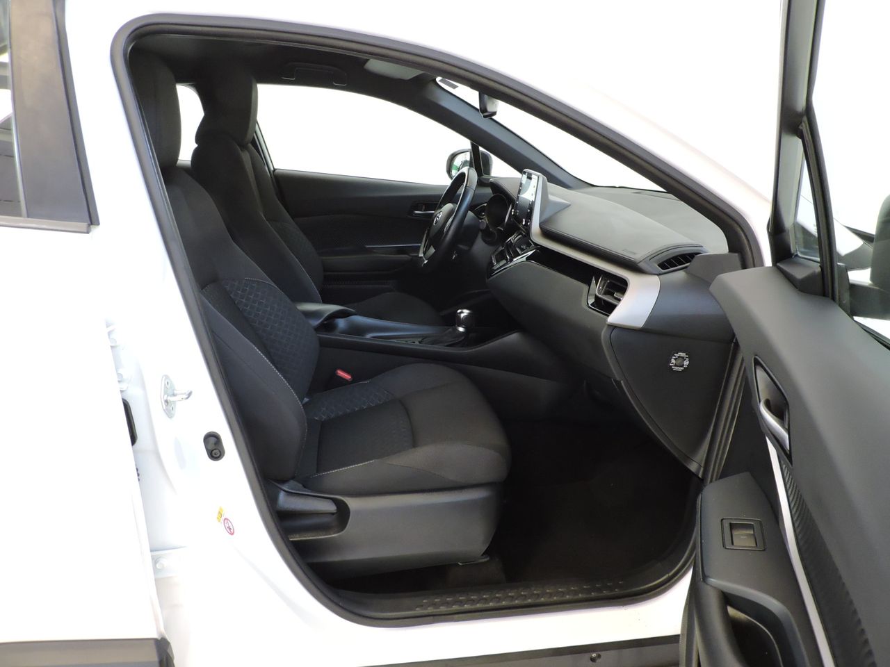 Toyota C-HR 125H Advance - Foto 17
