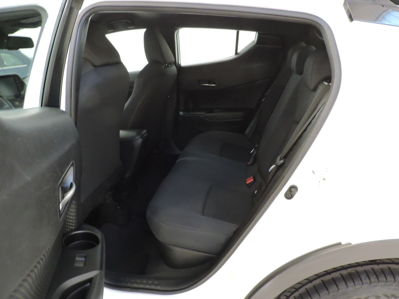 Toyota C-HR 125H Advance - Foto 18