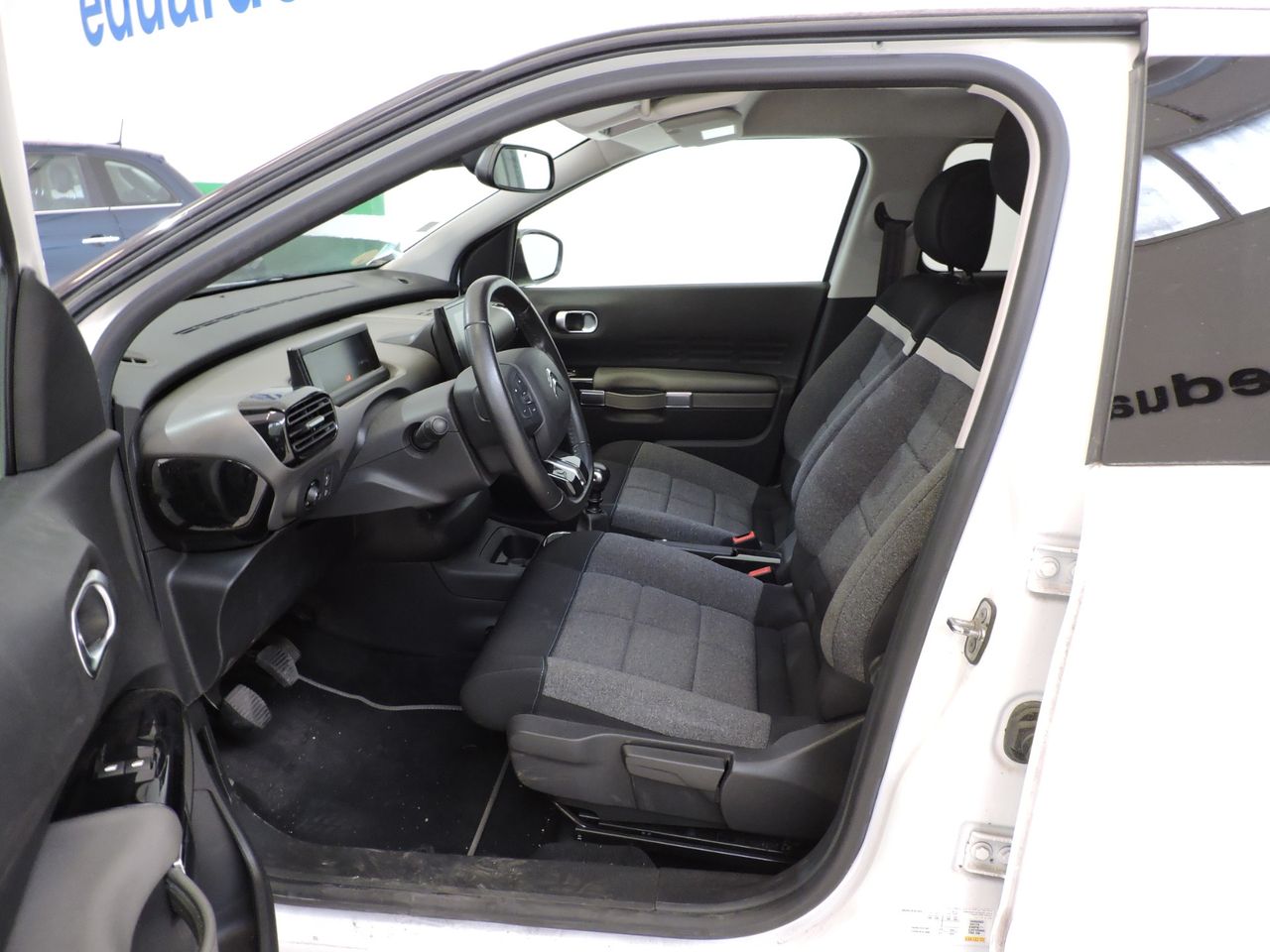 Citroën C4 Cactus BlueHDi 100 S&S Feel Business - Foto 14