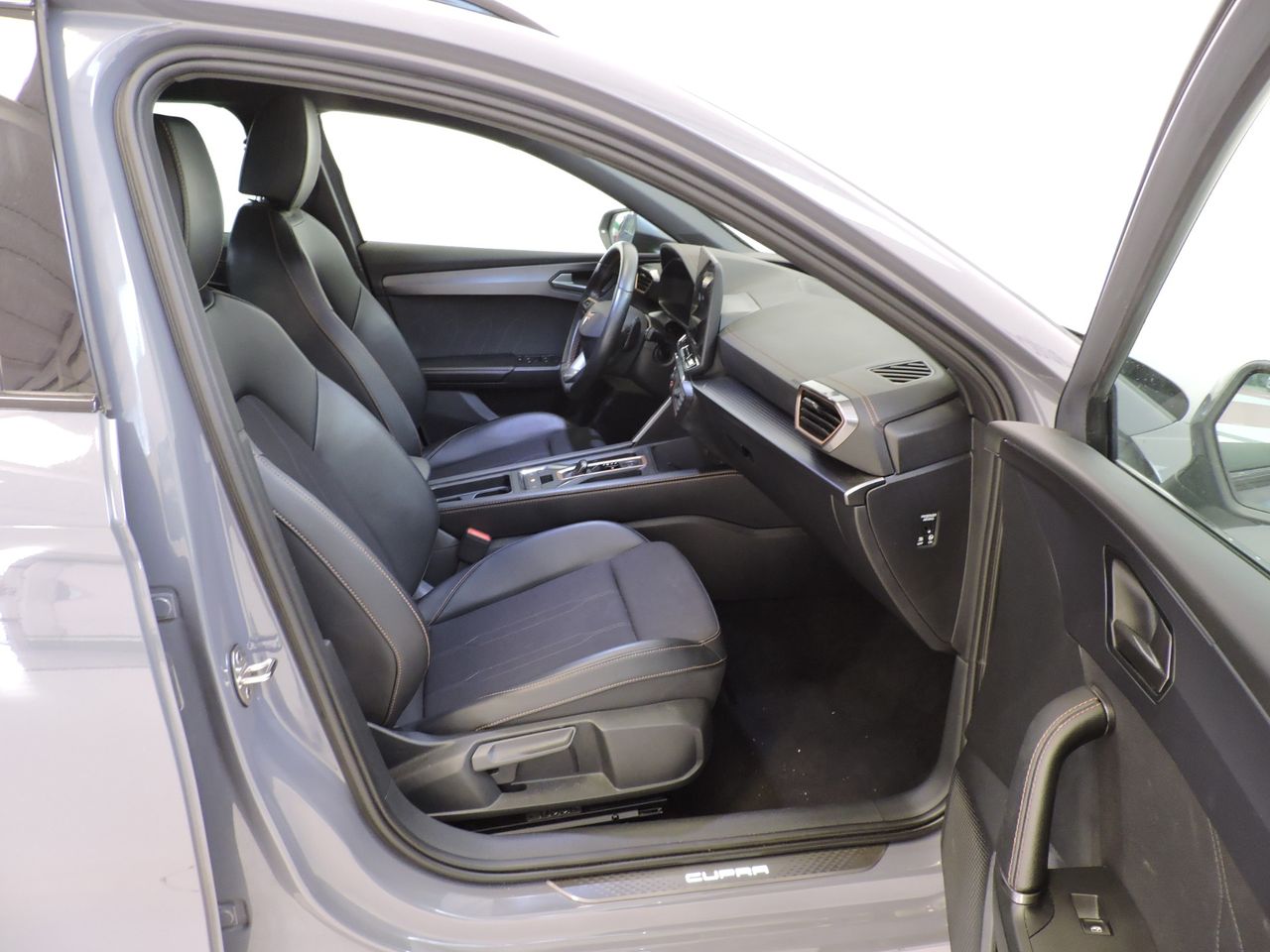 Cupra León 5p 1.5 eTSI 110 kW 150 cv DSG - Foto 16