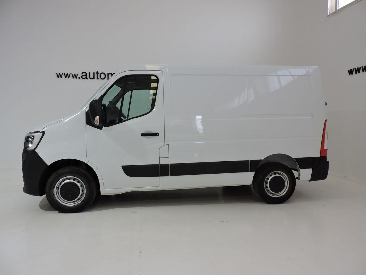 Renault Master FURGÓN T L1H1 3300 BLUE dCi 99 kW 135 CV - Foto 9