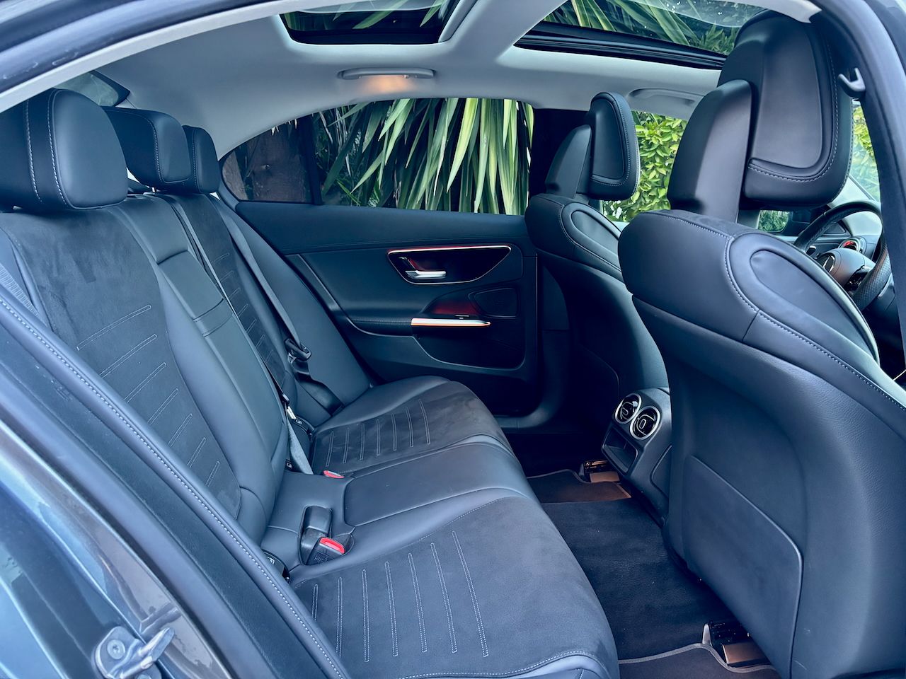 Mercedes Clase C 220D 9G AMG LINE TECHO PANORAMICO - Foto 17