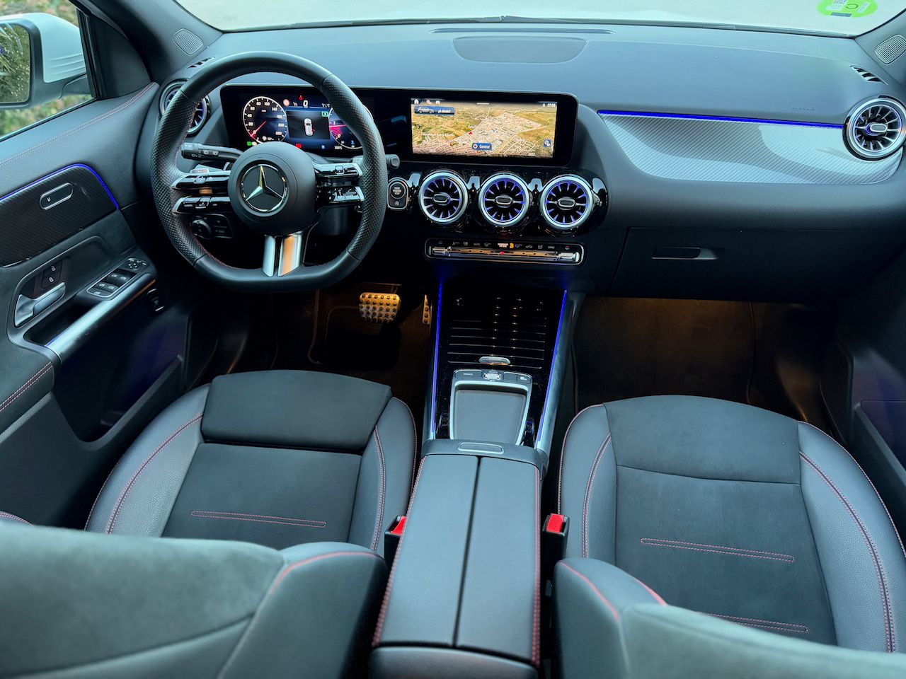 Mercedes GLA 200 D AMG LINE  - Foto 16
