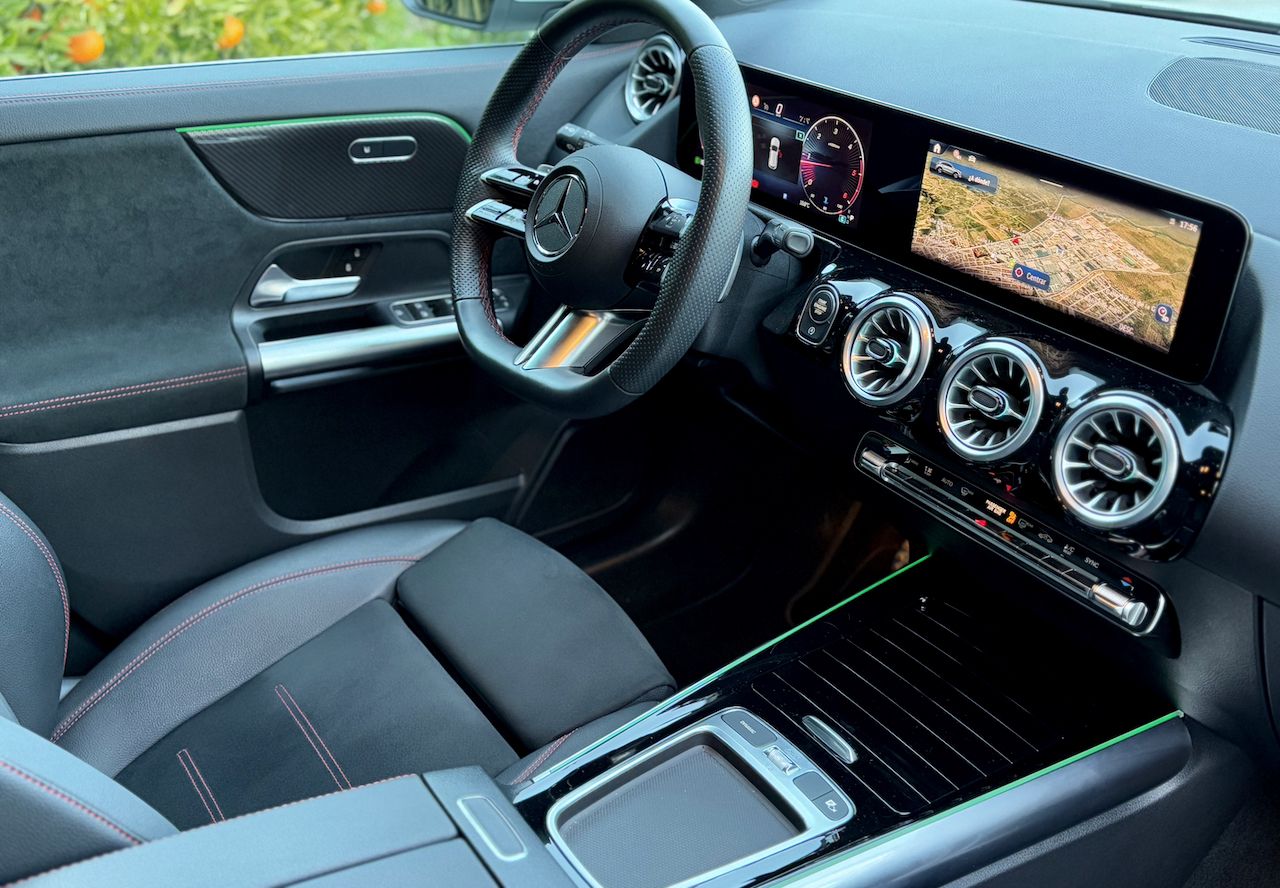 Mercedes GLA 200 D AMG LINE  - Foto 22