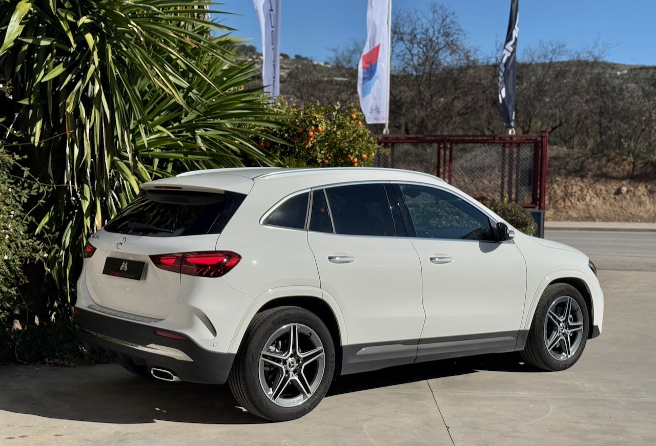 Mercedes GLA 200 D AMG LINE  - Foto 27