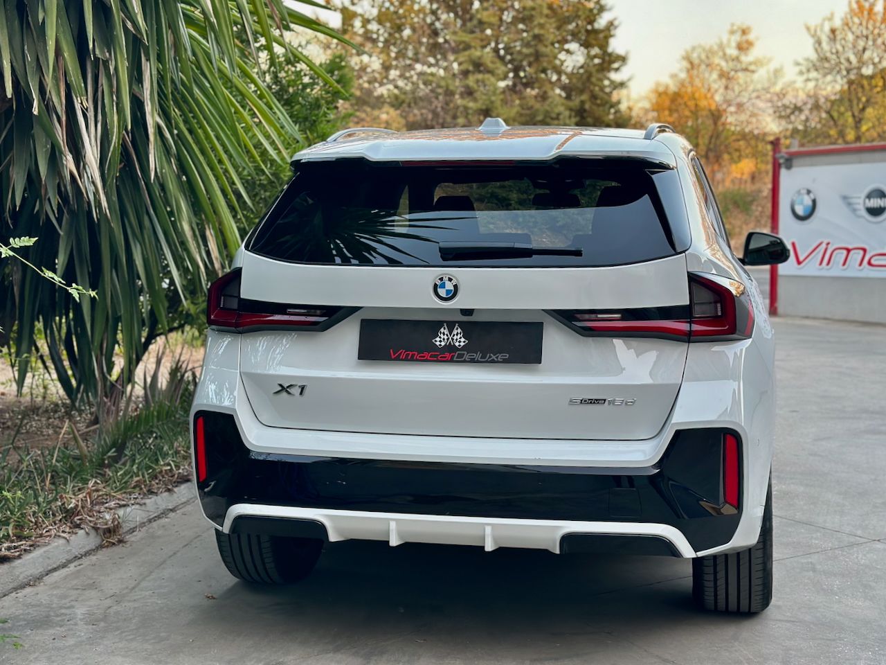 BMW X1 SDRIVE18D PAQUETE M  - Foto 8