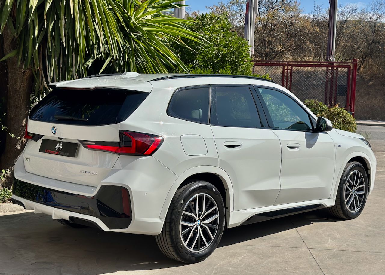 BMW X1 SDRIVE18D PAQUETE M  - Foto 10