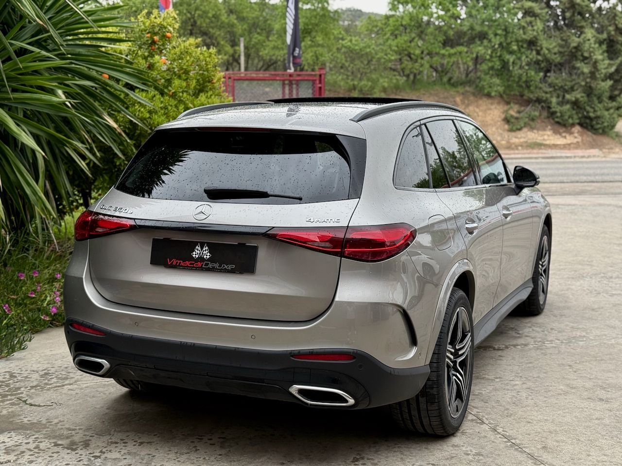 Mercedes Clase GLC 300E 4 MATIC  - Foto 9