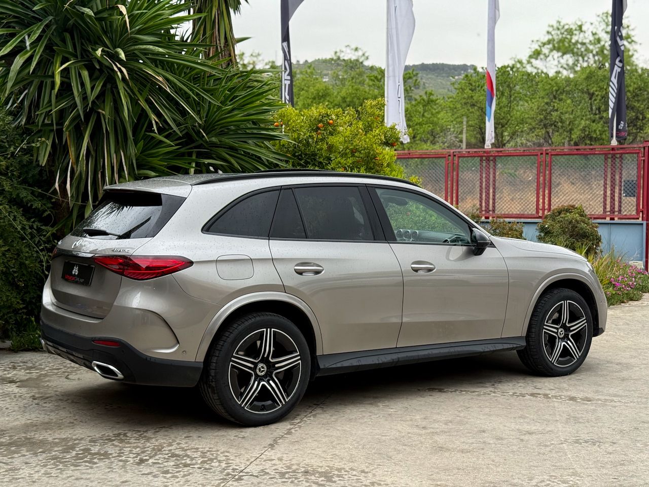 Mercedes Clase GLC 300E 4 MATIC  - Foto 10