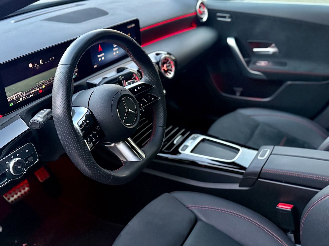 Mercedes Clase A 200 D SEDAN 8G, AMG LINE, PAQ. PREMIUM  - Foto 17