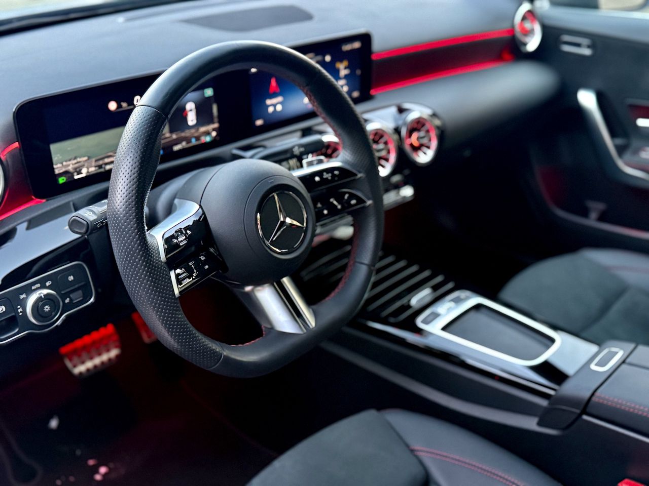 Mercedes Clase A 200 D SEDAN 8G, AMG LINE, PAQ. PREMIUM  - Foto 10