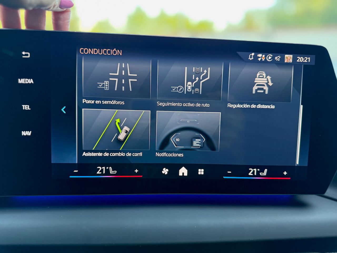 BMW Serie 1 120 M SPORT PRO - Foto 35