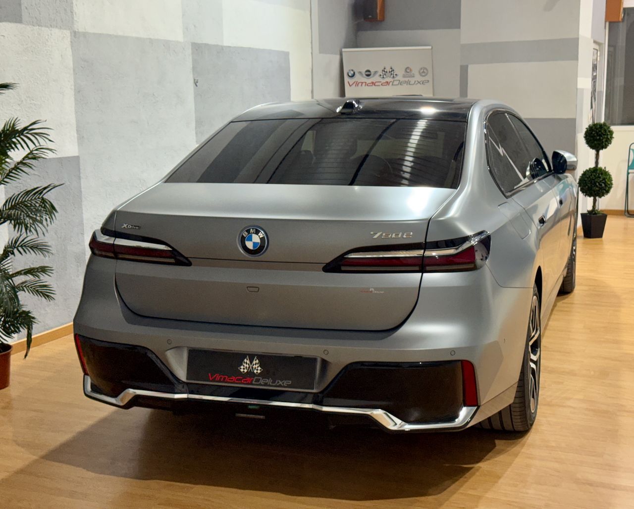 BMW Serie 7 750e xDrive THEATRE SCRREN - Foto 34