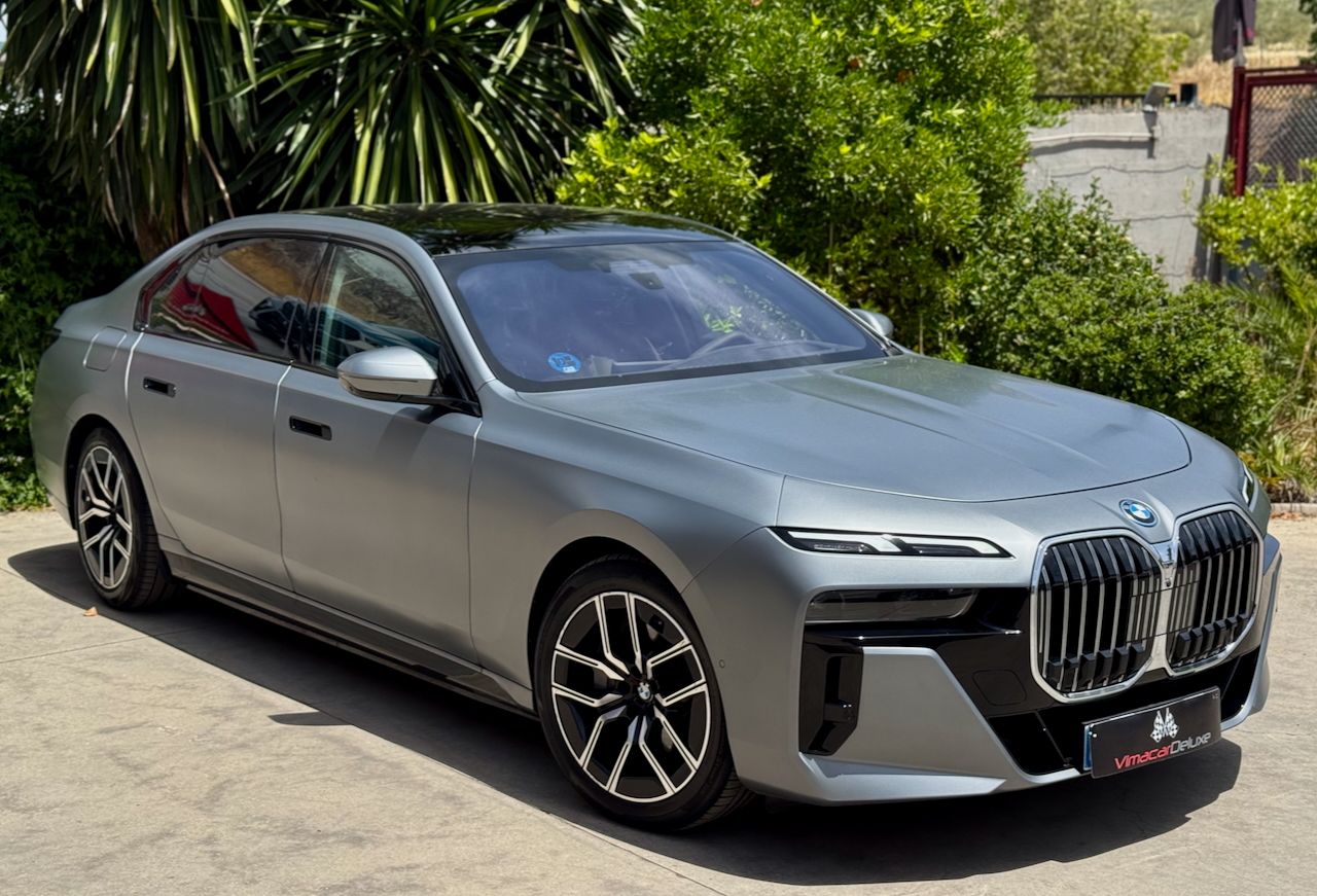BMW Serie 7 750e xDrive THEATRE SCRREN - Foto 42