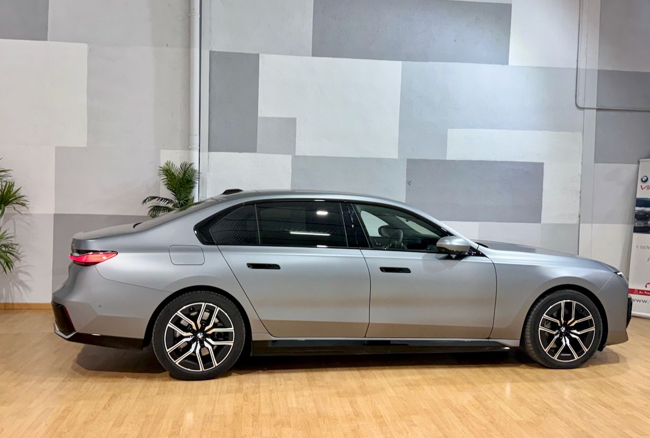 BMW Serie 7 750e xDrive THEATRE SCRREN - Foto 41