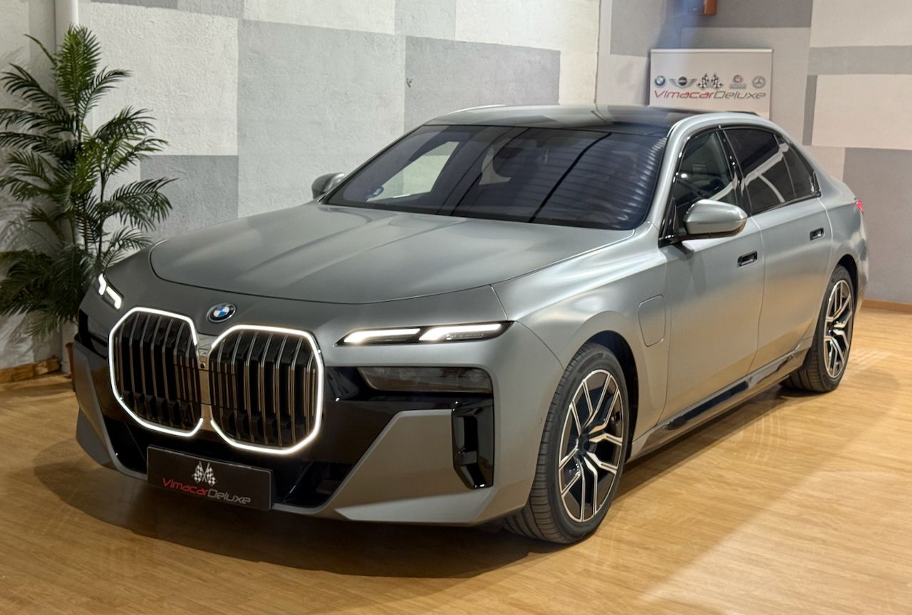 BMW Serie 7 750e xDrive THEATRE SCRREN - Foto 8