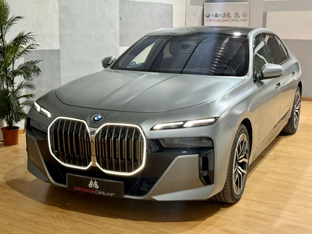 BMW Serie 7 750e xDrive THEATRE SCRREN - Foto 5