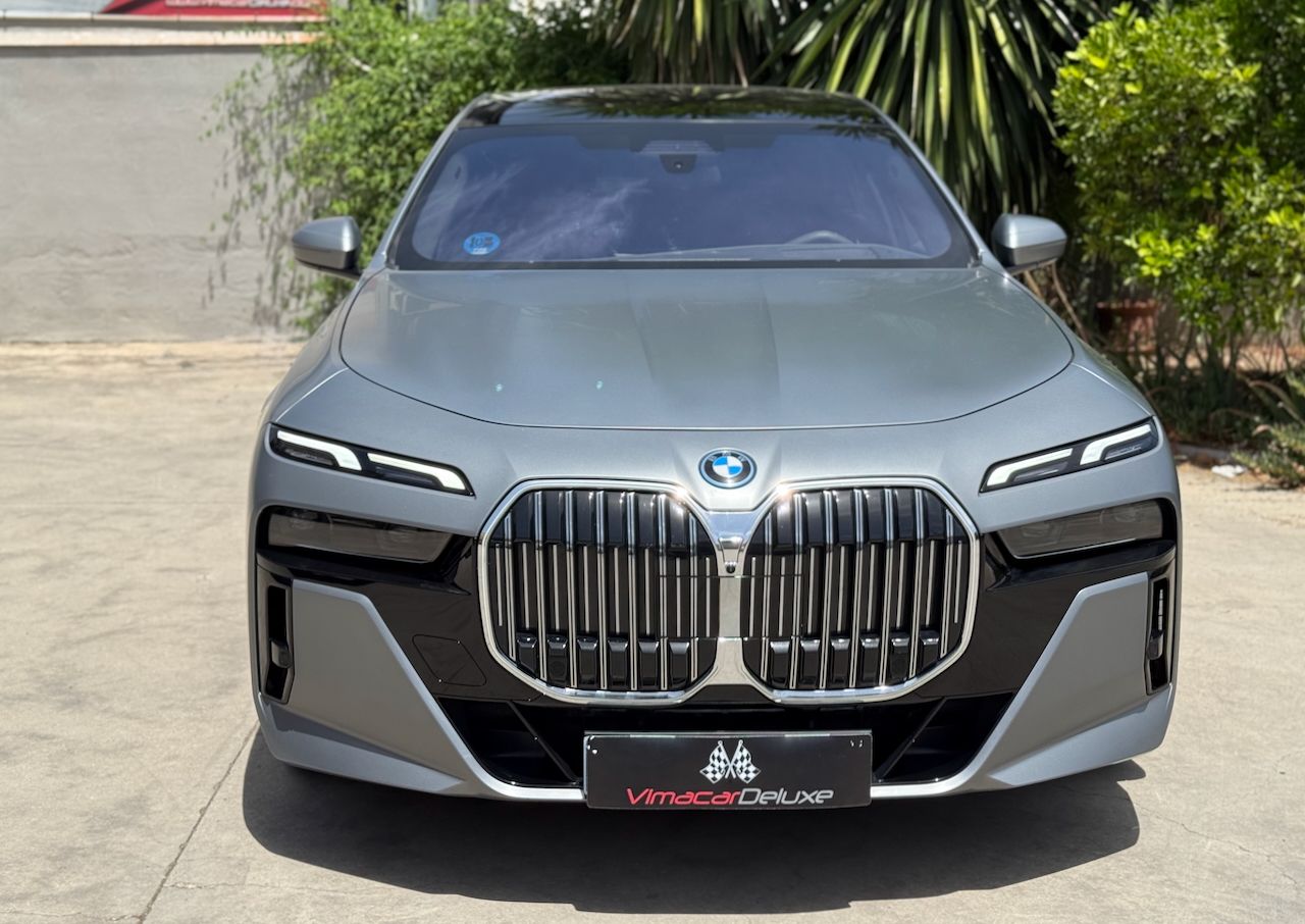 BMW Serie 7 750e xDrive THEATRE SCRREN - Foto 40