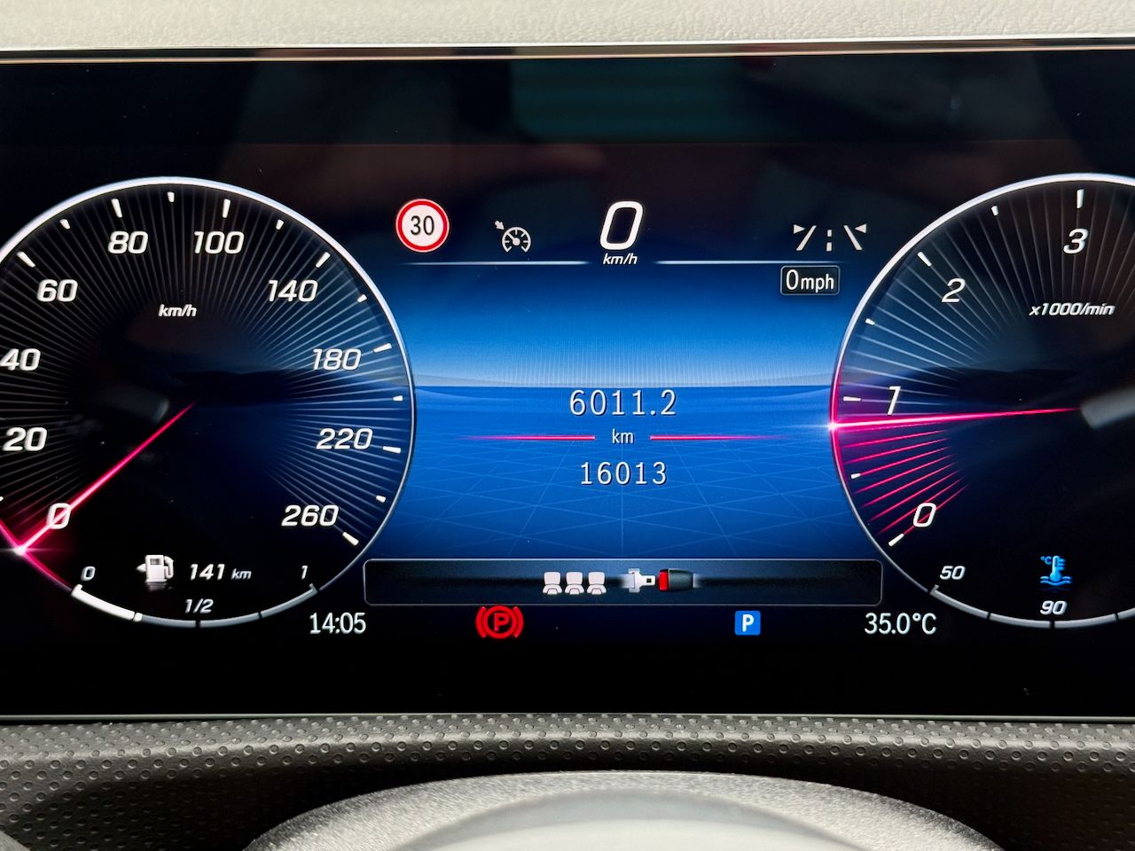 Mercedes CLA 220 d Coupé AMG LINE - Foto 11