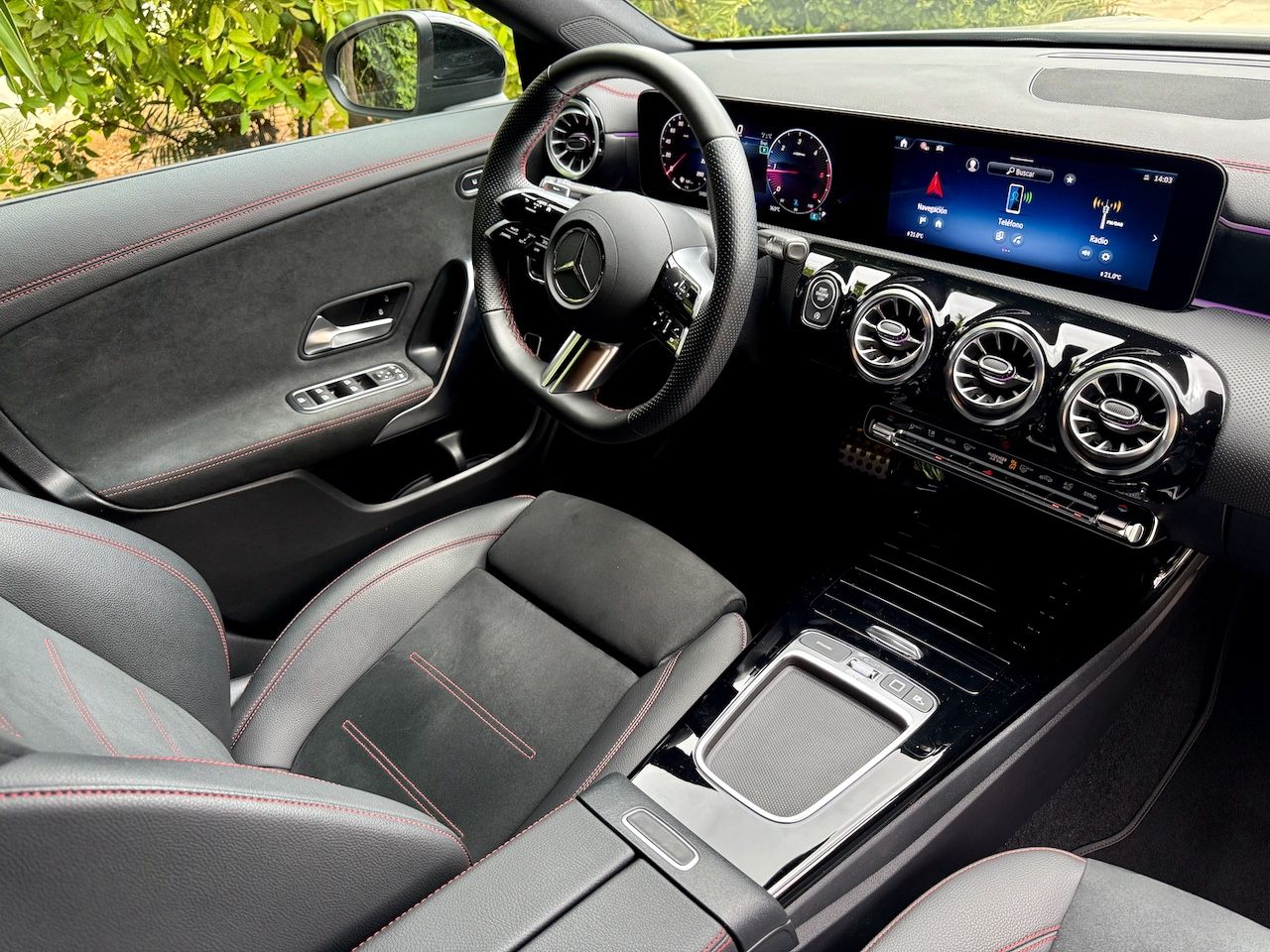 Mercedes CLA 220 d Coupé AMG LINE - Foto 18