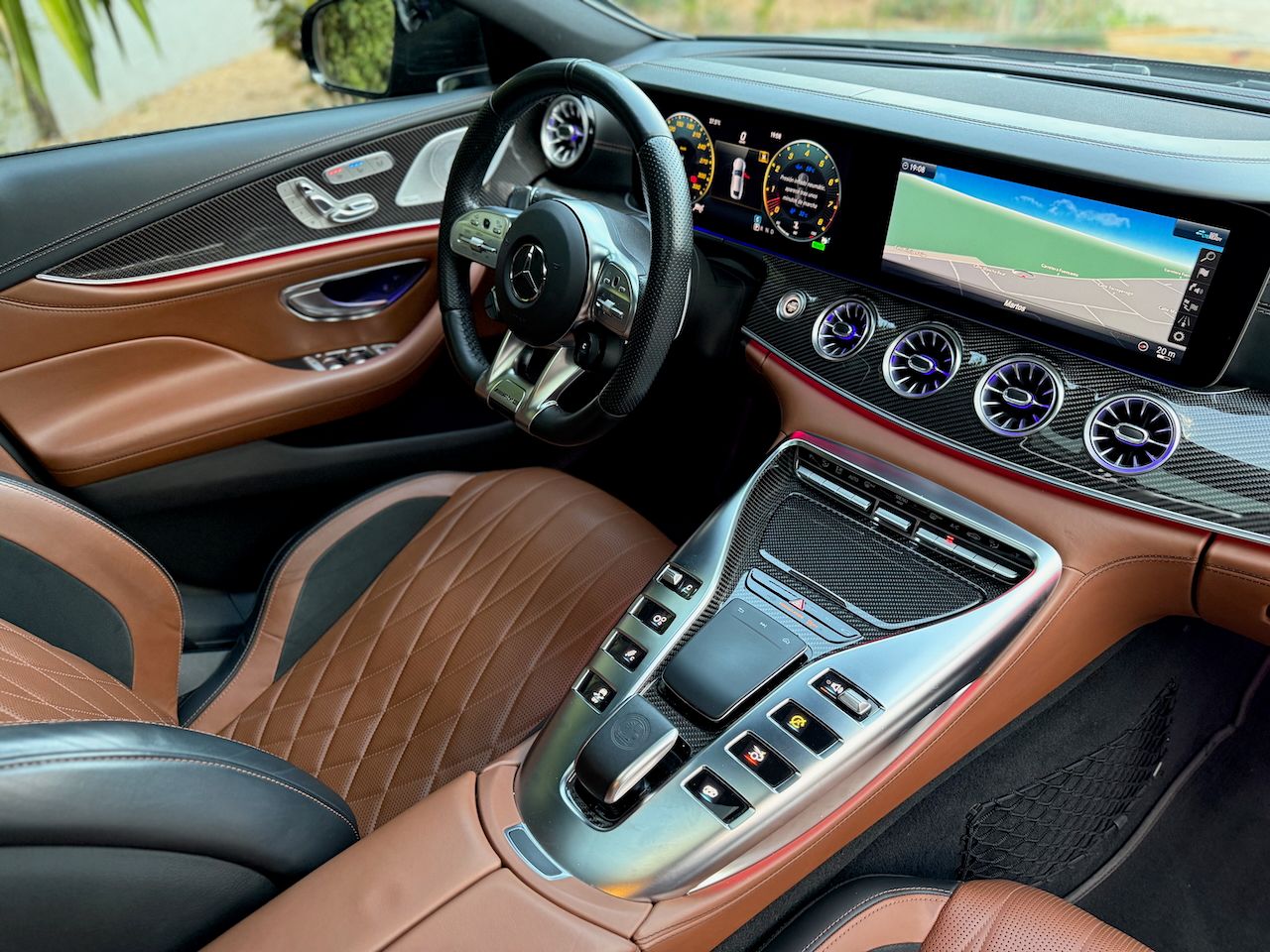 Mercedes AMG-GT  53 4MATIC+ 4 puertas Coupé - Foto 22