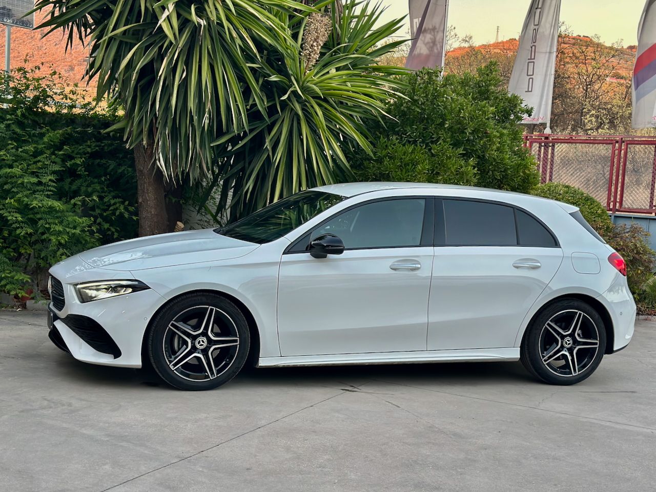 Mercedes Clase A 180 7G AMG LINE, CAMARA, LED  - Foto 4