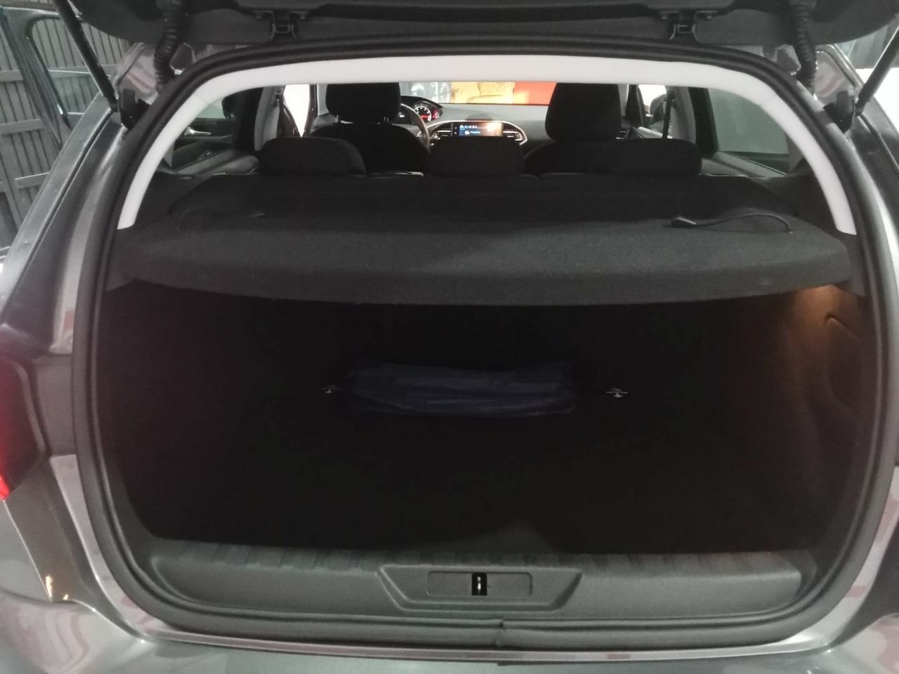 Peugeot 308 5p Allure PureTech 110 SS 6 Vel. MAN - Foto 10