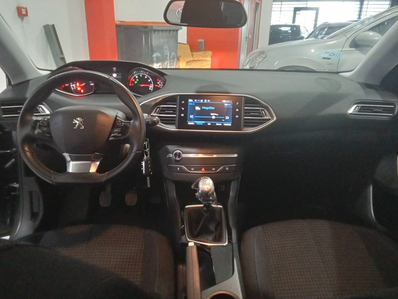 Peugeot 308 5p Allure PureTech 110 SS 6 Vel. MAN - Foto 13