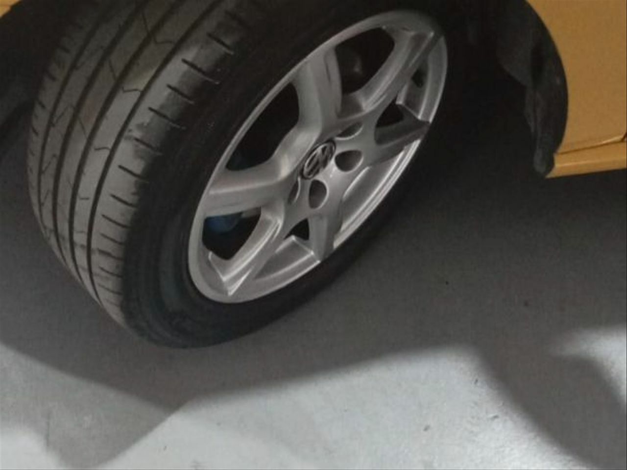 Volkswagen Polo 1.6 TDI 90cv DSG Advance - Foto 18