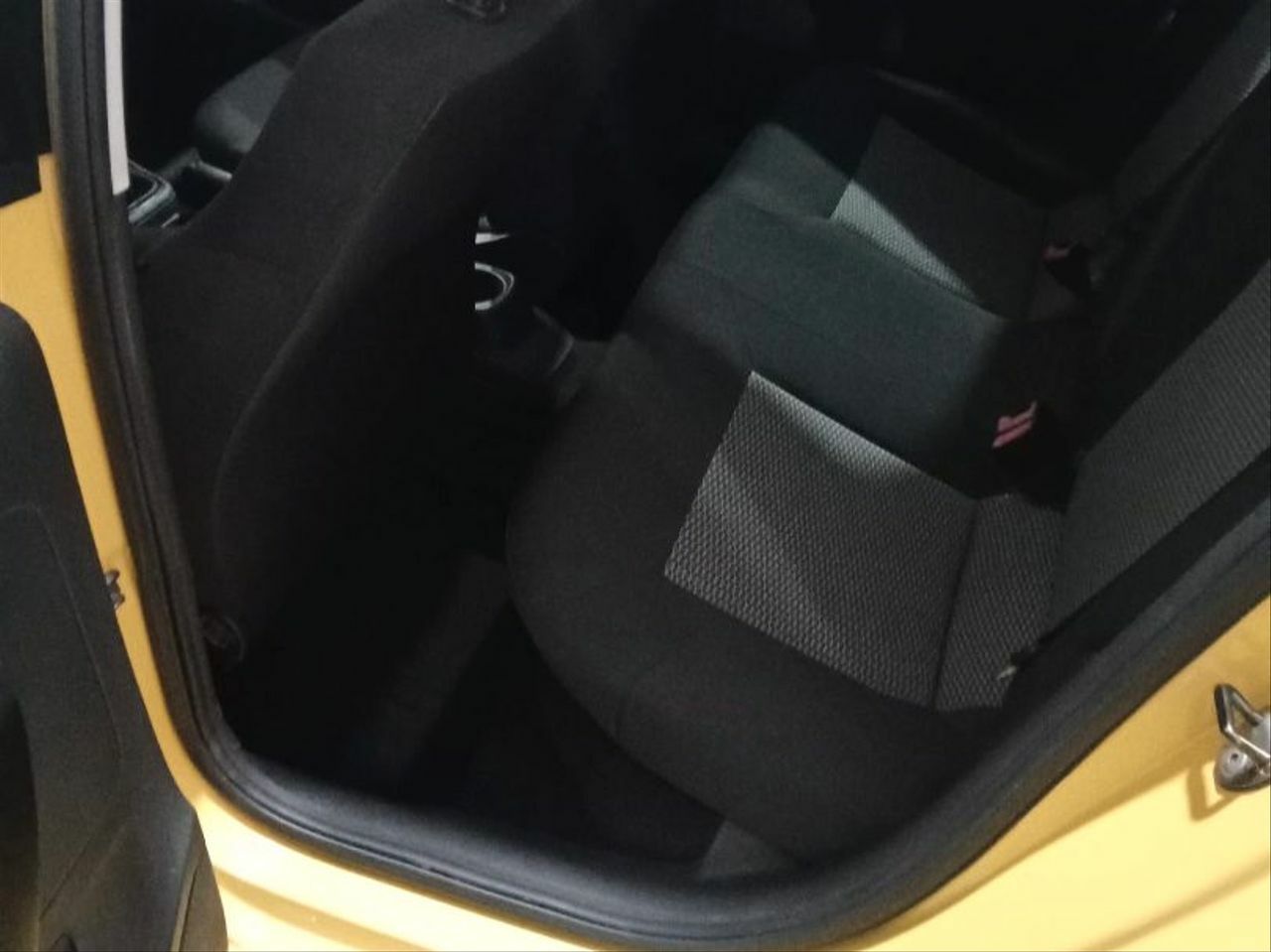 Volkswagen Polo 1.6 TDI 90cv DSG Advance - Foto 14