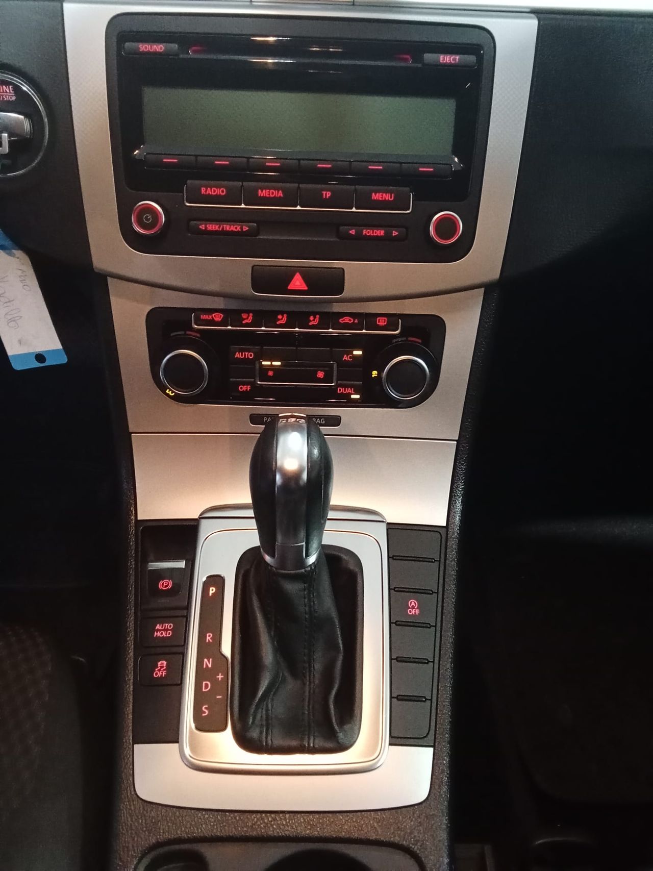 Volkswagen Passat 2.0 TDI 140 DSG Highline BlueMotion Tech - Foto 14