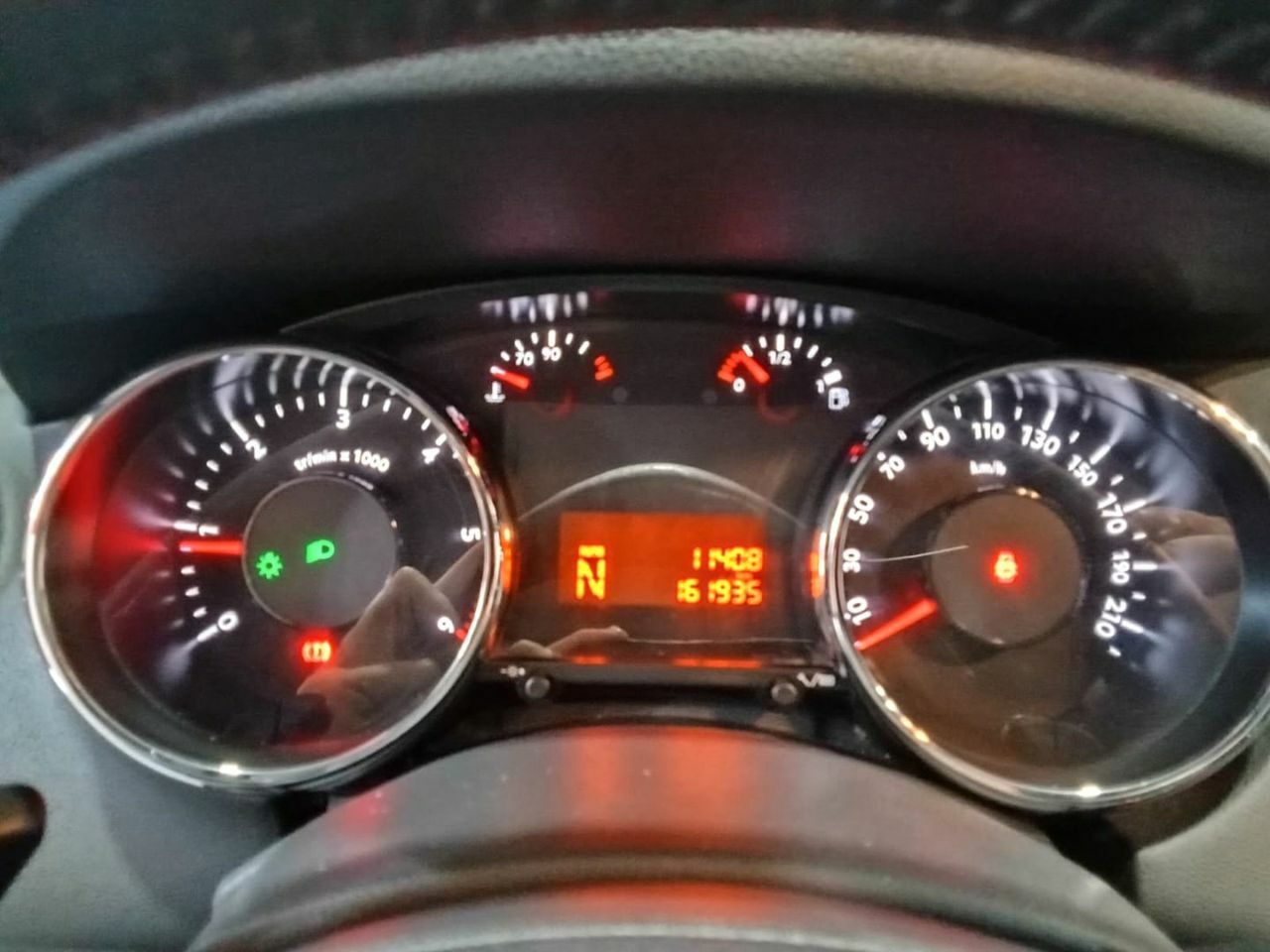 Peugeot 5008 Active 1.6 eHDI 115 FAP CMP Blue Lion - Foto 13